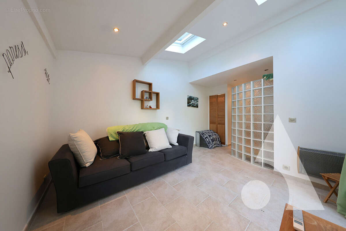 Maison à SAINT-PIERRE-DU-PERRAY