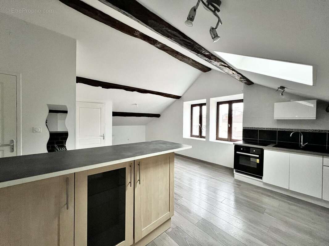 Appartement à PONT-DE-CHERUY