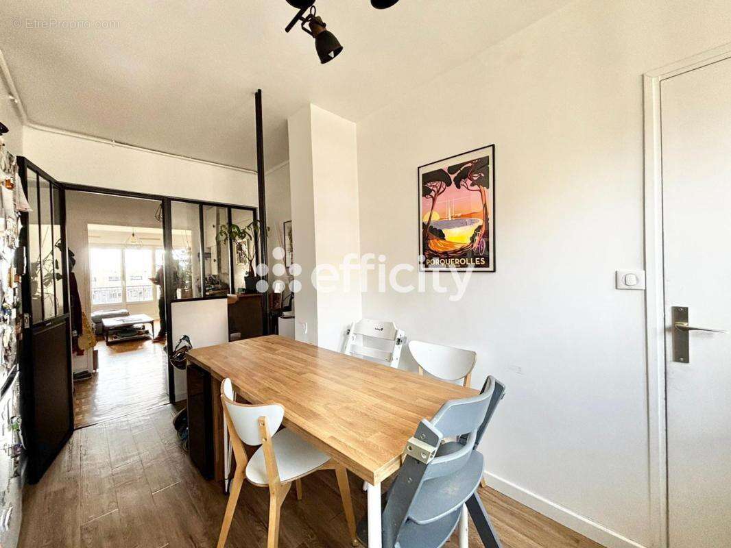 Appartement à ASNIERES-SUR-SEINE