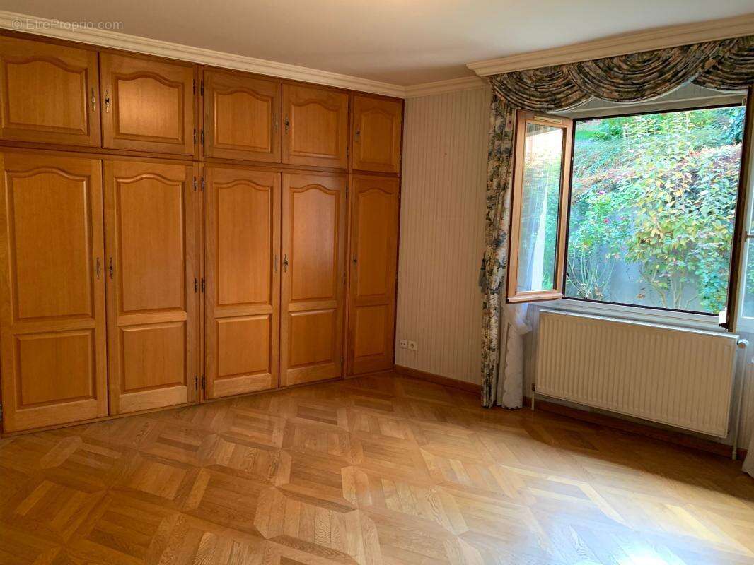 Maison à COLLONGES-AU-MONT-D&#039;OR