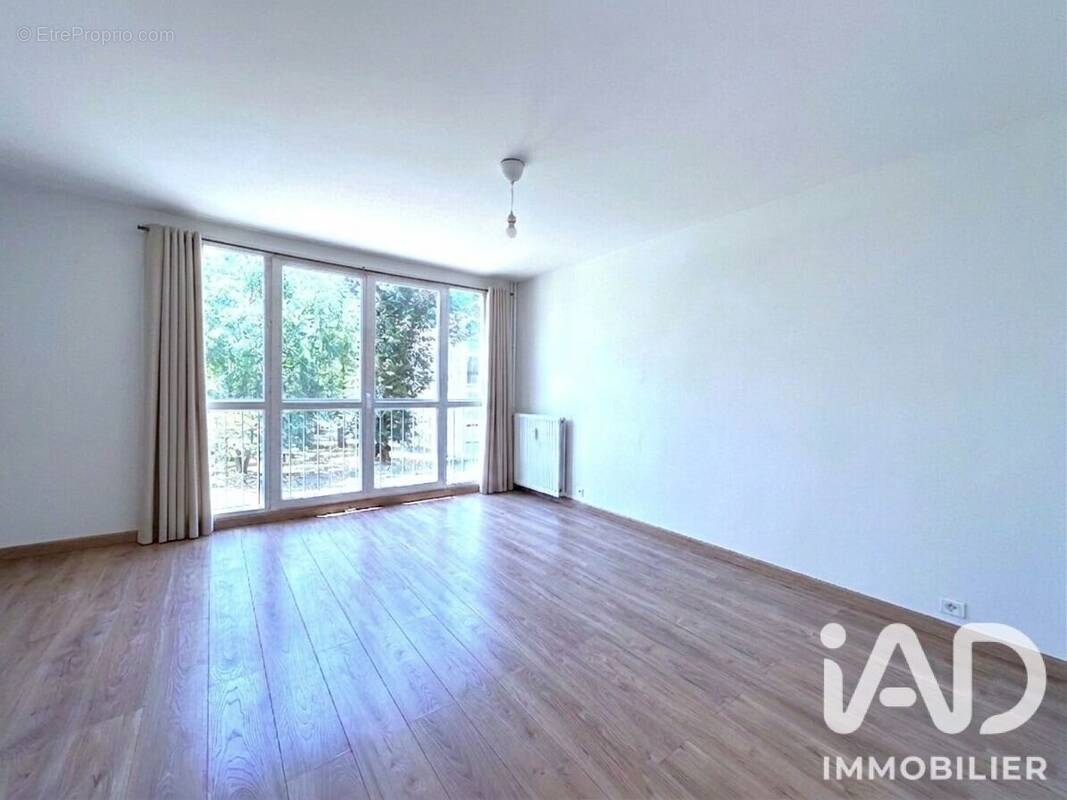 Photo 1 - Appartement à SAINT-OUEN-L'AUMONE