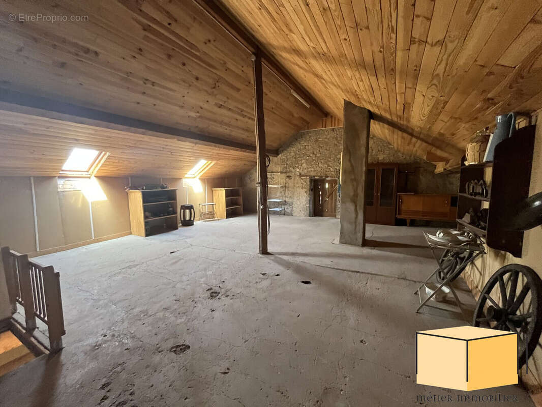 Maison 162 m² à Virieu-Le-Petit  - photo 7