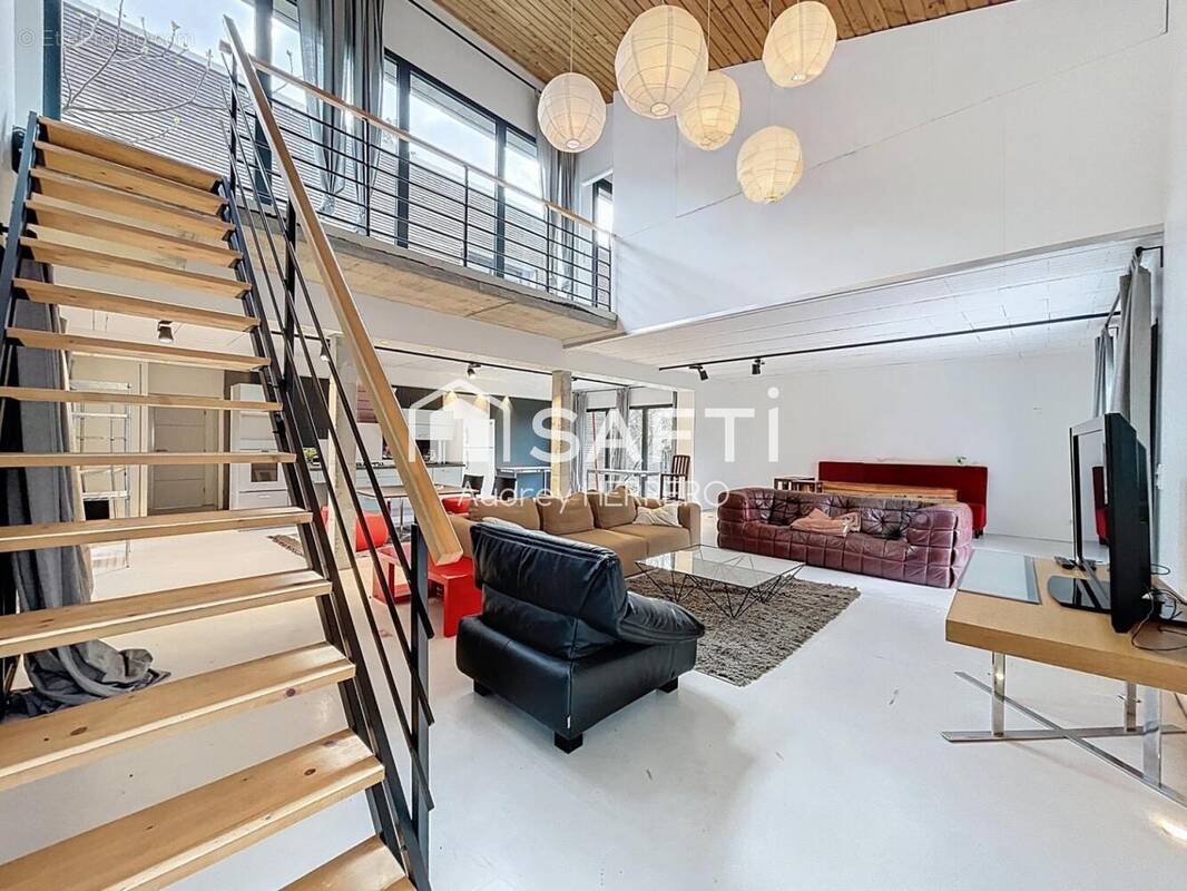 Photo 1 - Commerce à GRATENTOUR