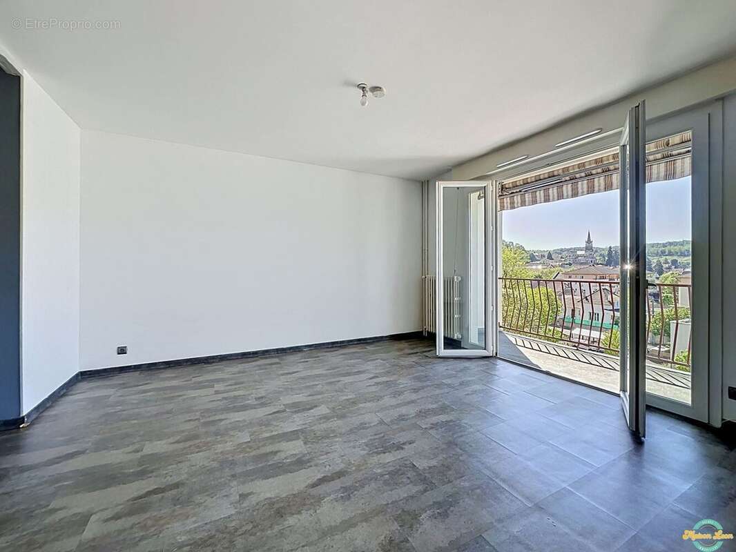 Appartement à LA TOUR-DU-PIN