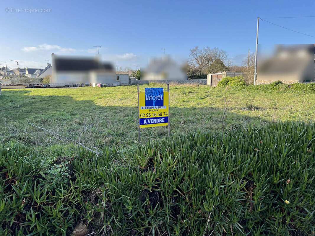 Terrain à PLEUBIAN