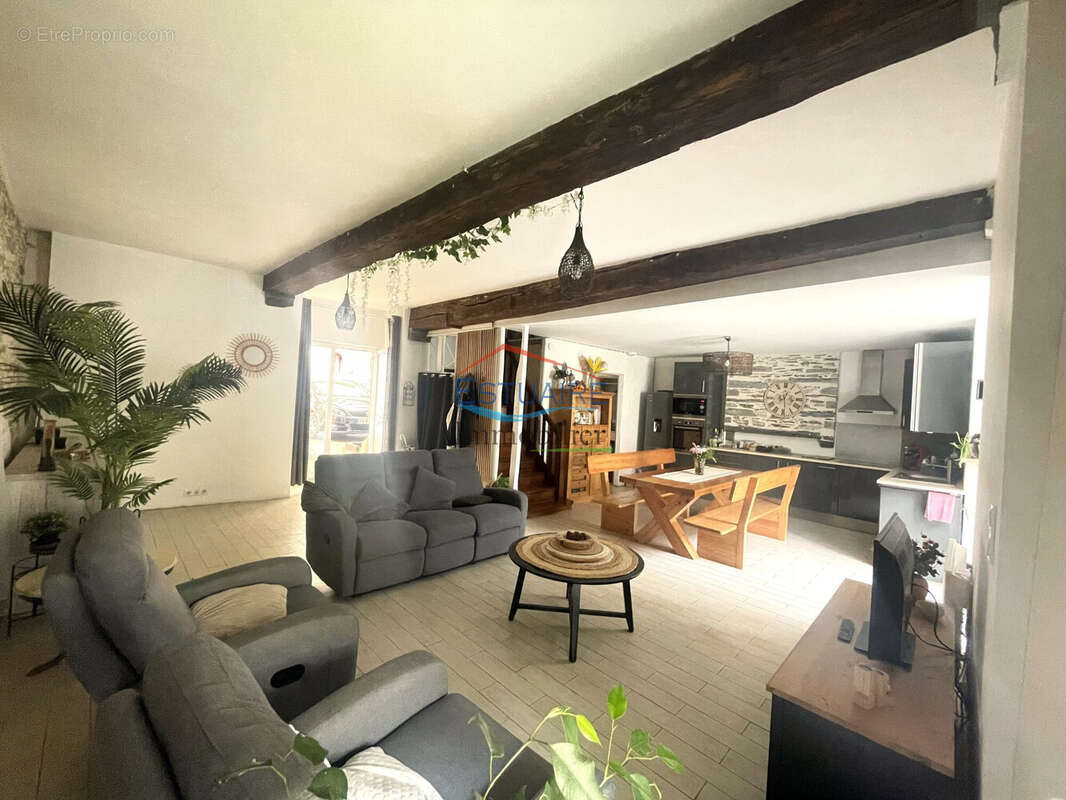 Maison à JOUE-SUR-ERDRE