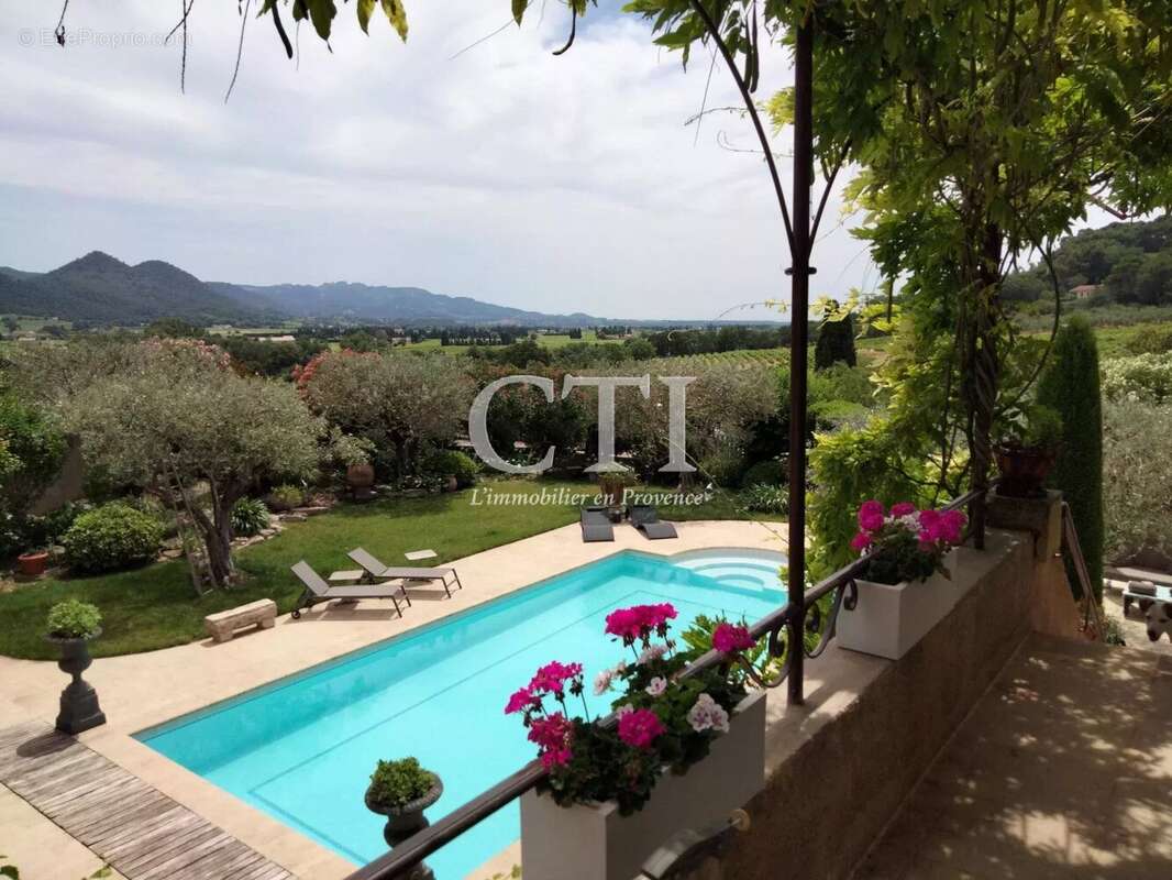 Maison à VAISON-LA-ROMAINE