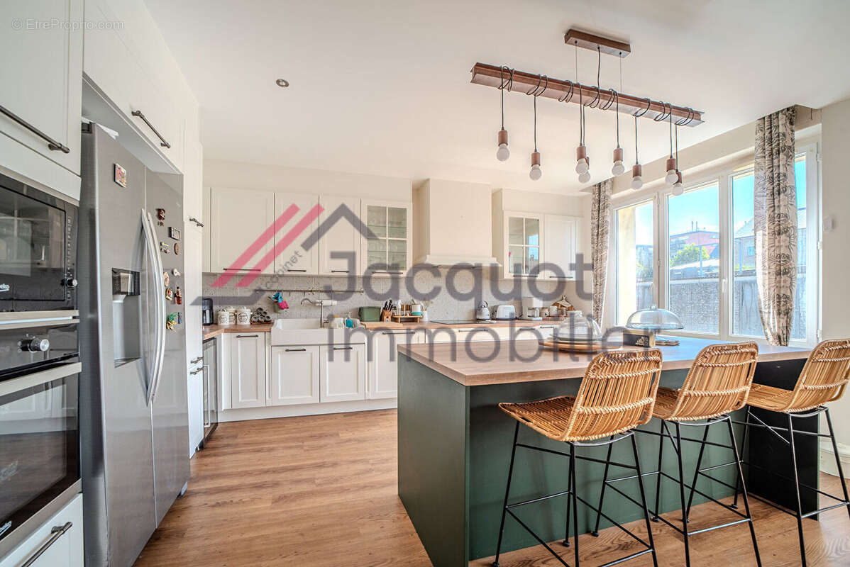 Appartement à LONS-LE-SAUNIER