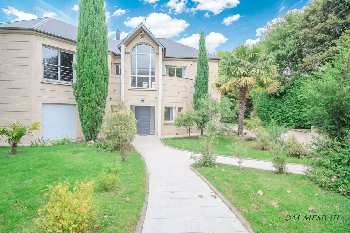 Maison à NOISY-LE-GRAND