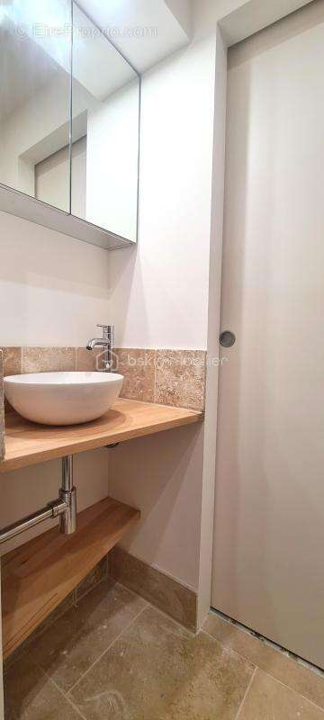 Appartement à LA CRAU