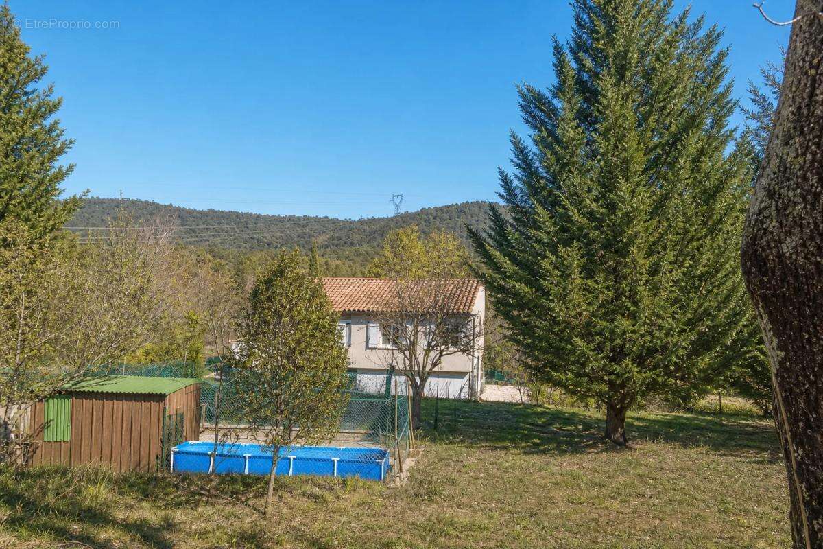 Maison à MEOUNES-LES-MONTRIEUX
