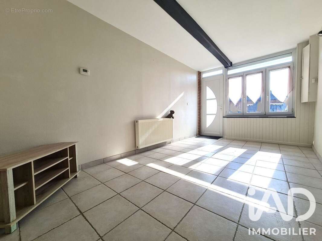 Maison 86 m² à Vignacourt  - photo 6