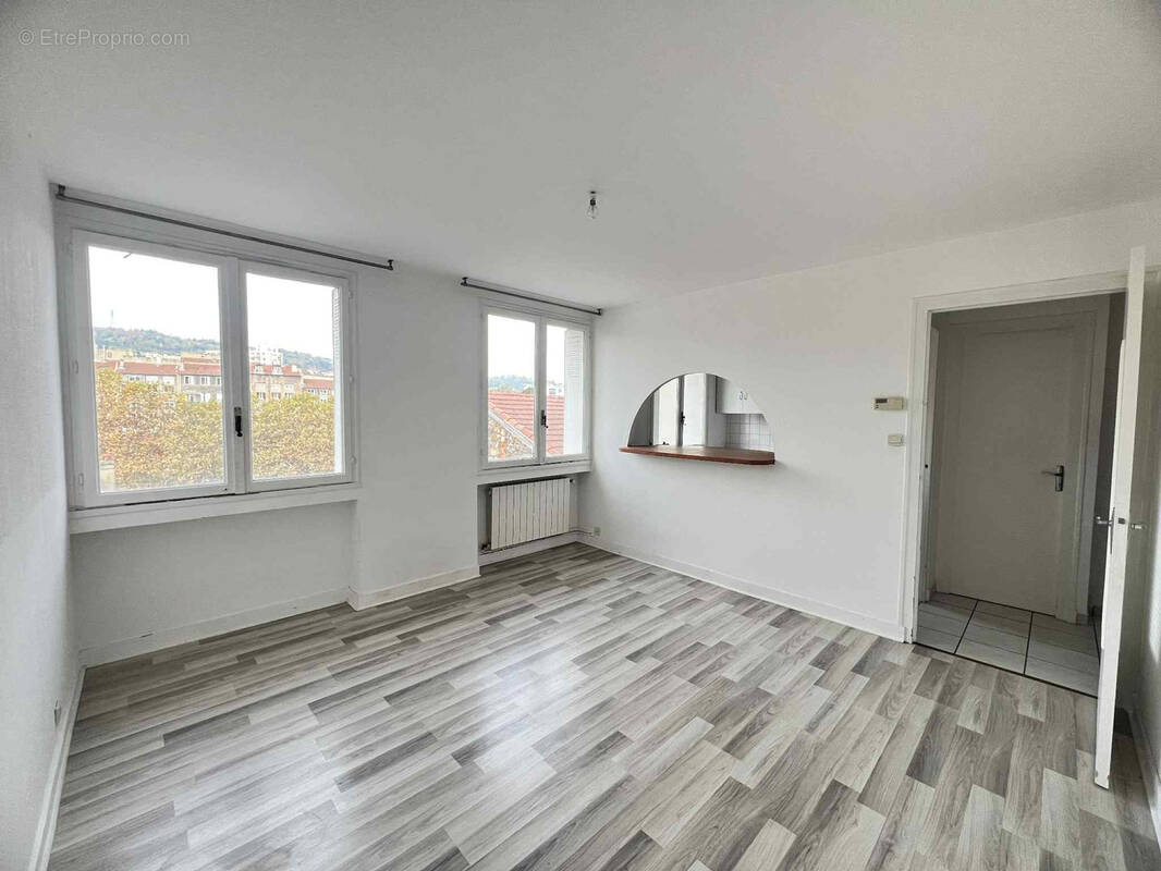 Appartement à SAINT-ETIENNE