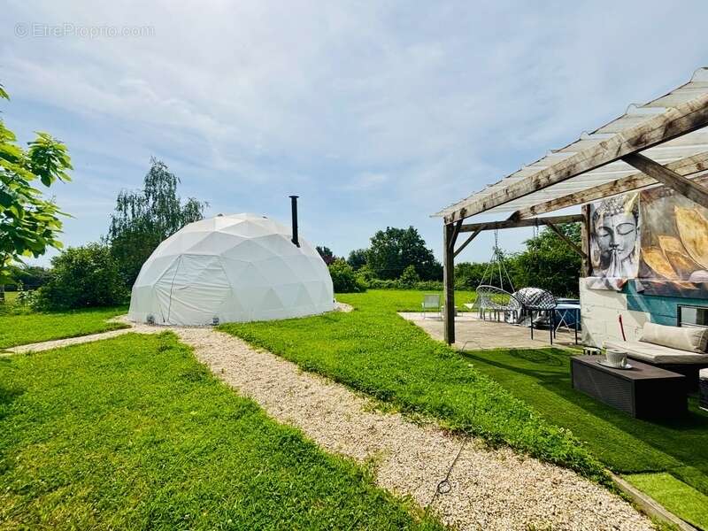 À VENDRE MAYENNE – Manoir d’exception du XIIIe siècle sur 3 hectares – Gîte ou demeure familiale de charme - photo 15