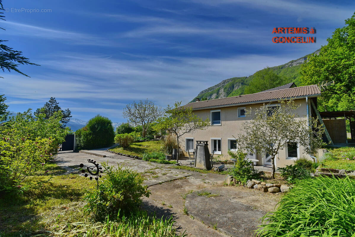 Maison à BARRAUX