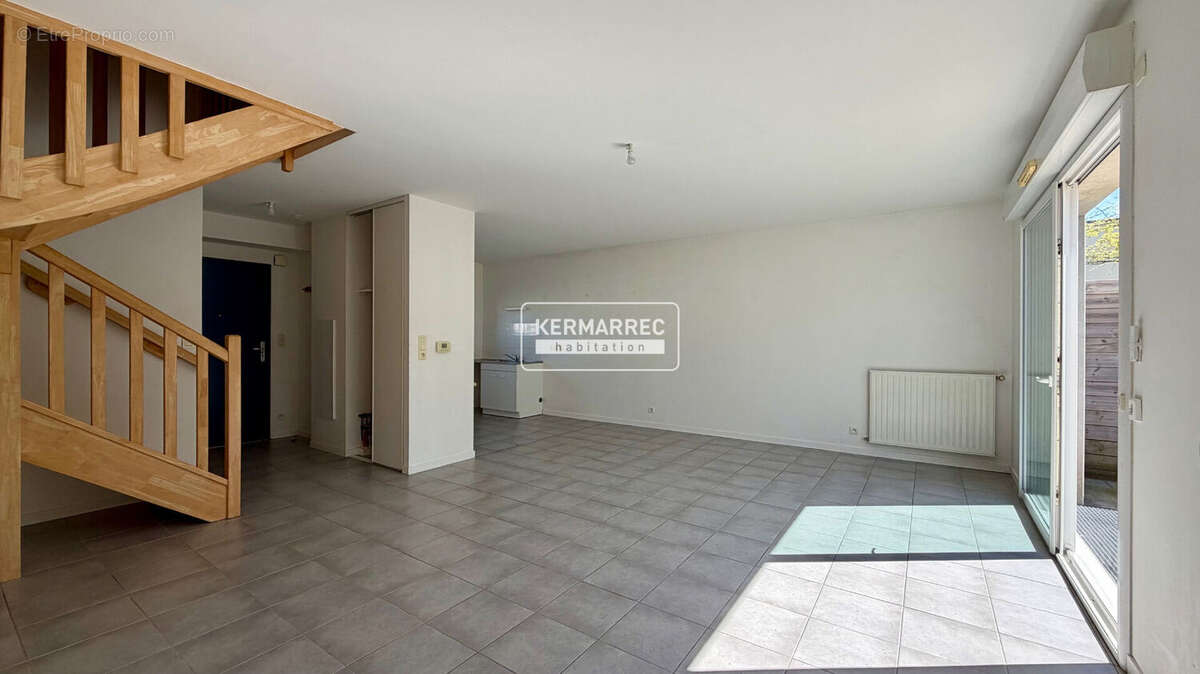 Maison à SAINTE-LUCE-SUR-LOIRE