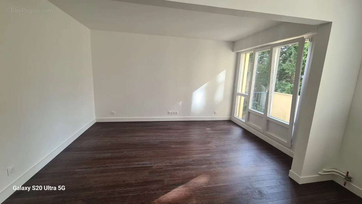 Appartement à SAINT-MAUR-DES-FOSSES