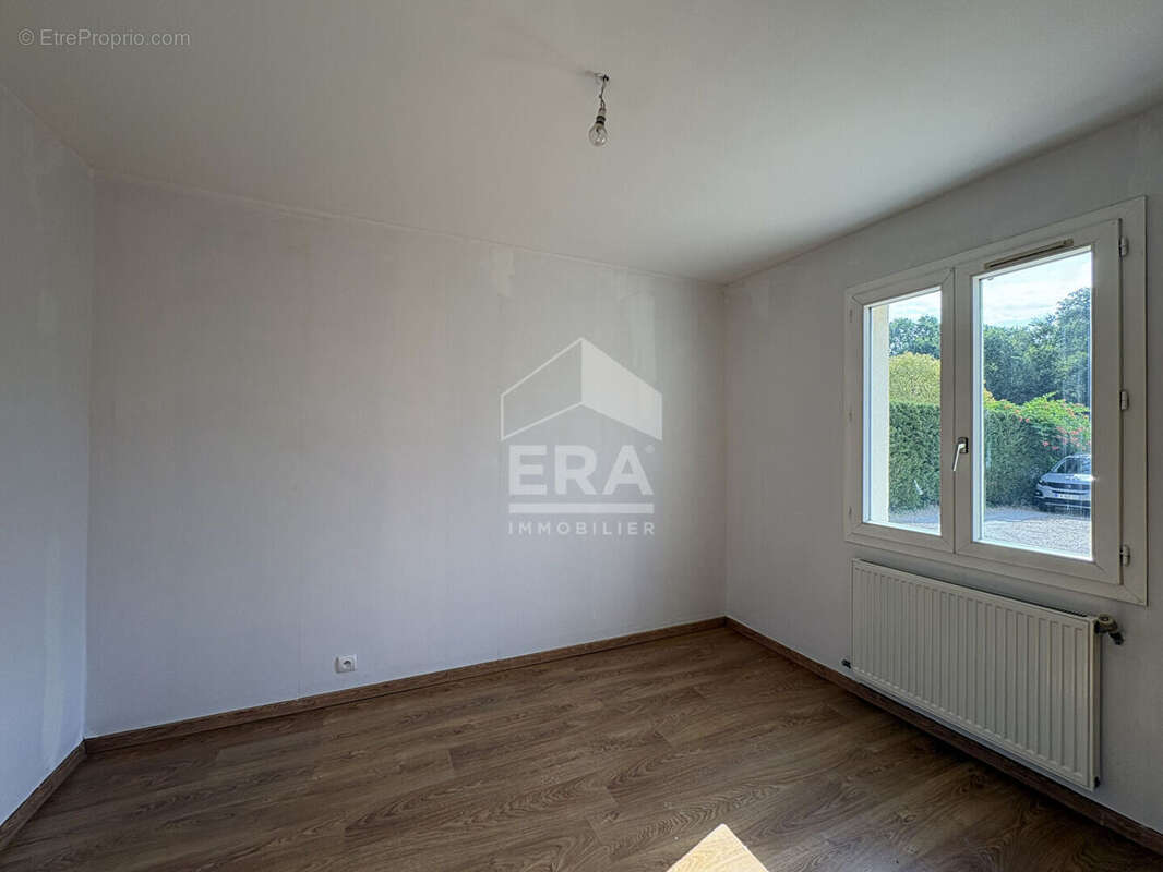 Maison 85m² à saintes - photo 7