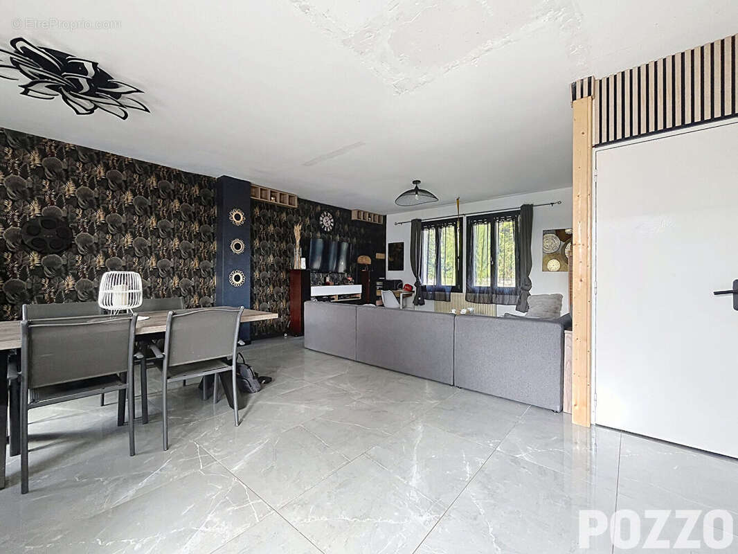 A Vendre - Trans La Foret - Maison 6 pièce(s) 116 m² - photo 2