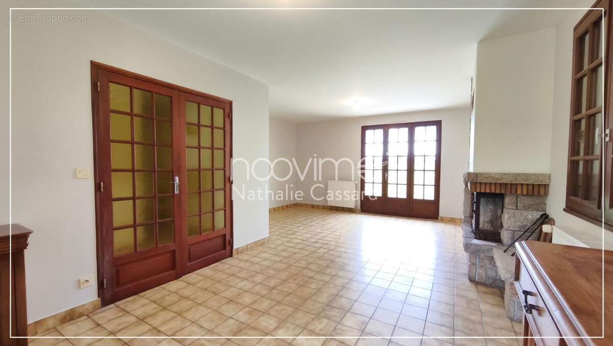 Maison à LES TOUCHES