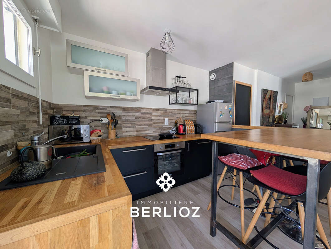 Appartement à CHALLES-LES-EAUX