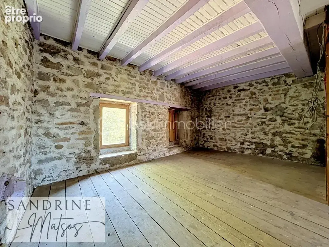 Maison en pierre pleine de charme et de potentiel - photo 25