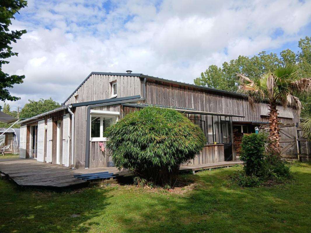 Maison à THEIX