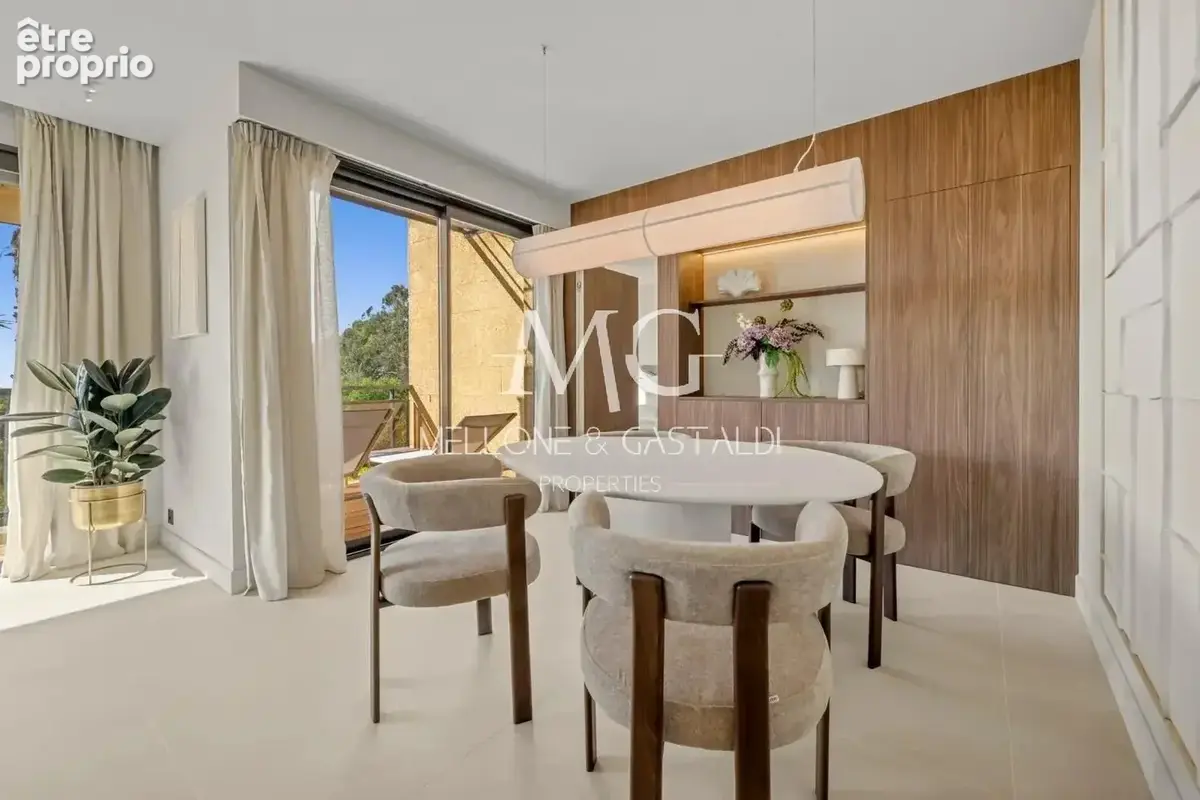 Cannes eden – 3 pièces rénové – vue mer – terrasse & jardin – piscines – tennis – garage - photo 10