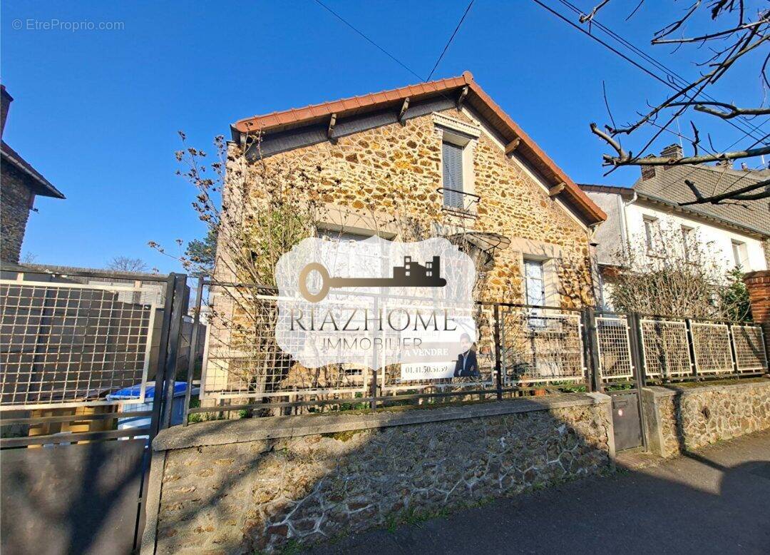 Maison à LE BOURGET