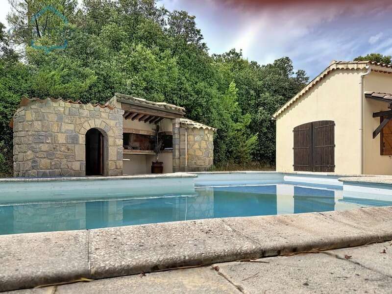À vendre à 10 min d'Anduze: Maison avec Gîte et Piscine - Idéale pour Investissement ou Accueil Familial ! - photo 5