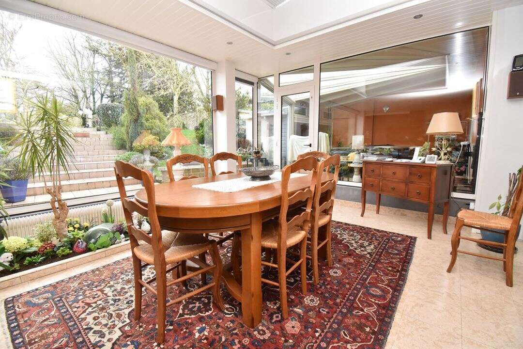 Maison à AVESNES-LES-AUBERT