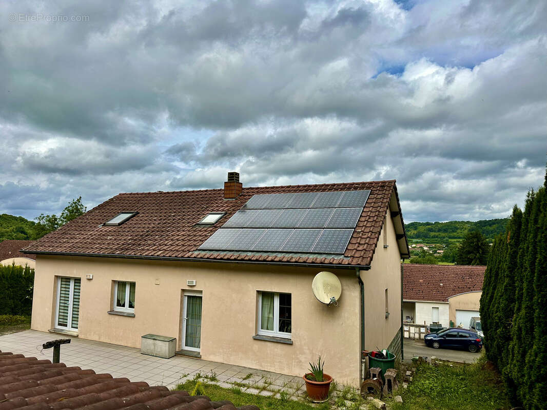 Maison à CHARENCY-VEZIN