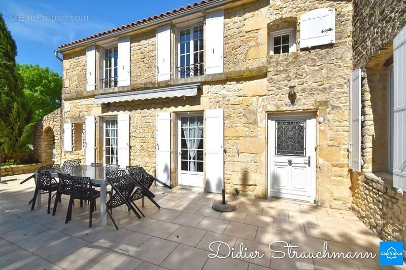 Maison à AIGREFEUILLE-D'AUNIS