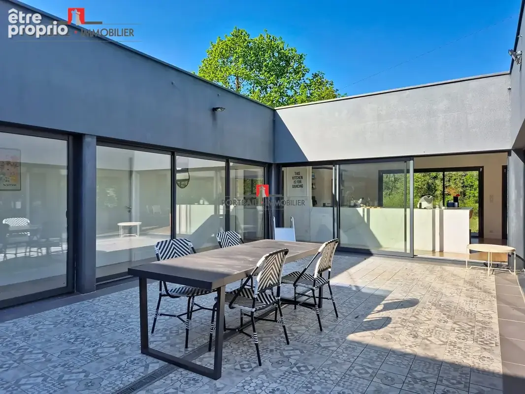 Maison 5 pièces 190 m² à vendre à Ambares-Et-Lagrave (33440) - photo 2