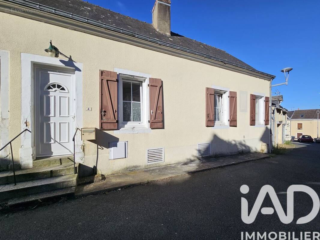 Photo 1 - Maison à MONTFORT-LE-GESNOIS
