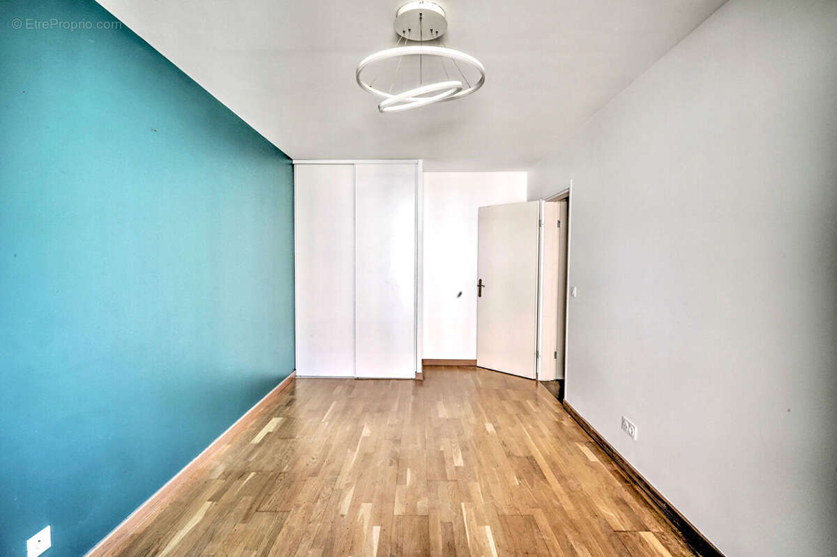 Appartement à NANTERRE