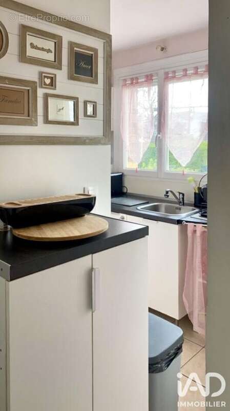 Photo 5 - Appartement à SAINTE-GENEVIEVE-DES-BOIS