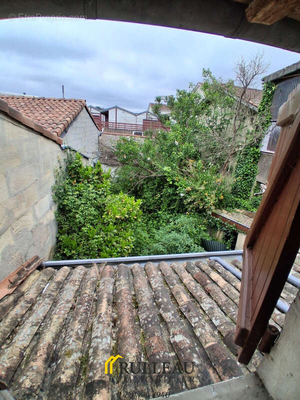 Maison à AMBARES-ET-LAGRAVE