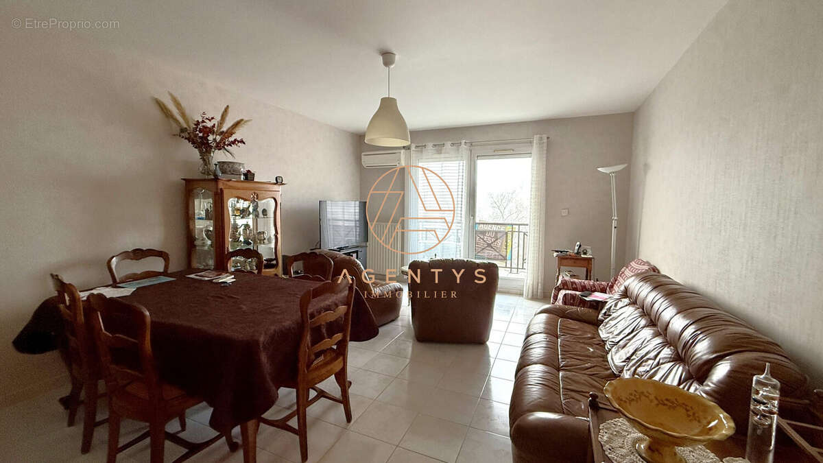 Appartement à LE PLESSIS-TREVISE