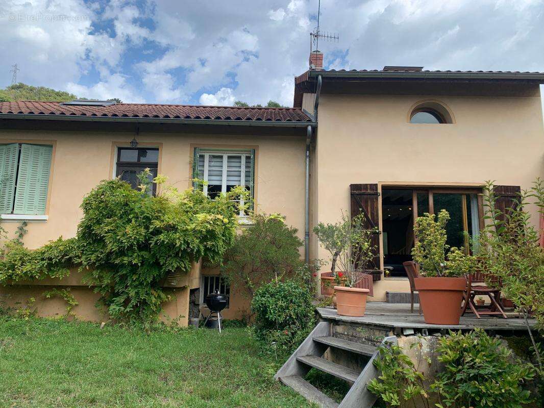 Maison à SAINT-ROMAIN-AU-MONT-D&#039;OR