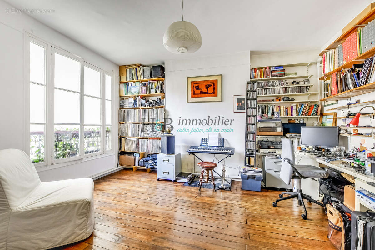 Appartement à PARIS-10E