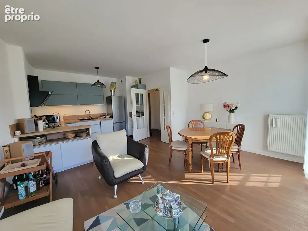 Appartement à FONTENAY-LE-FLEURY