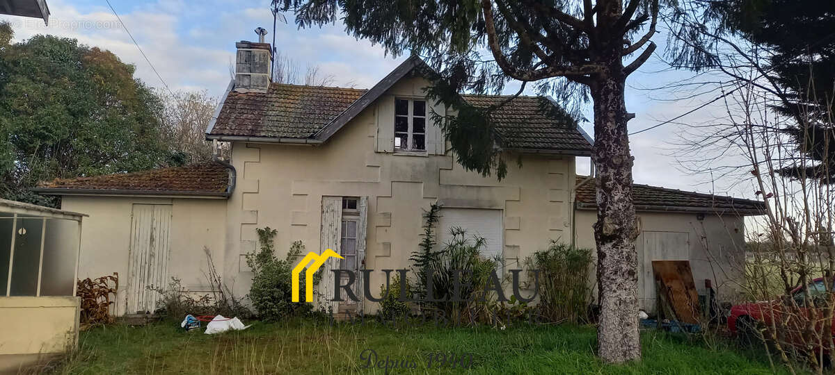 Maison à SAINT-GIRONS-D'AIGUEVIVES