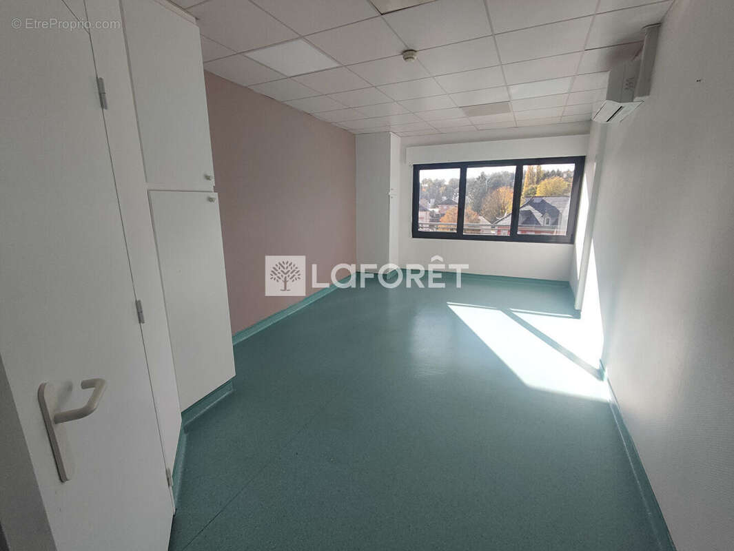 Bureaux Montbéliard 442 m² - photo 6