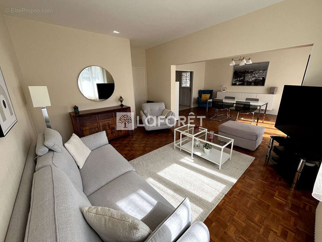 Appartement à LES MUREAUX