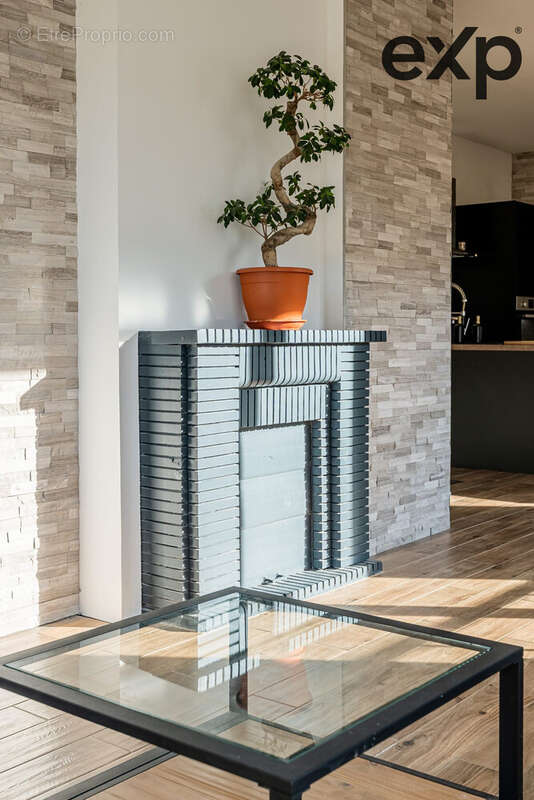 Appartement à MARSEILLE-4E