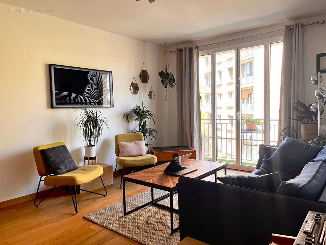Appartement à PARIS-20E