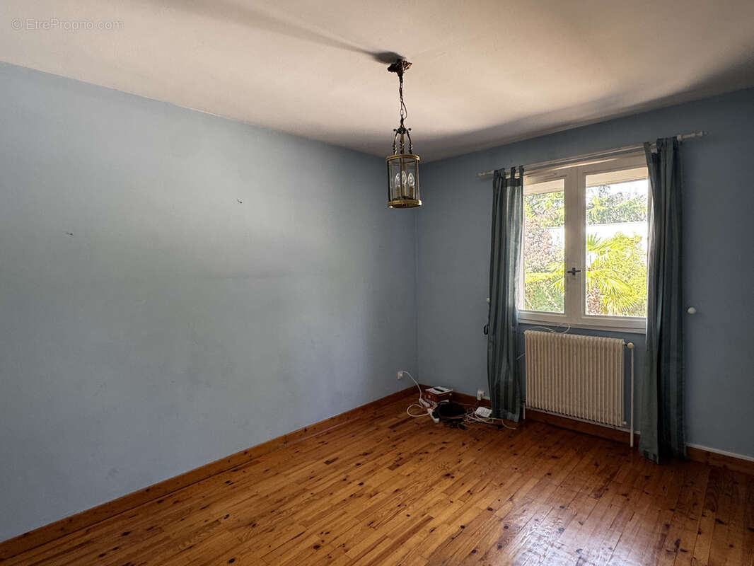 Maison T6 au grand calme avec piscine - photo 10