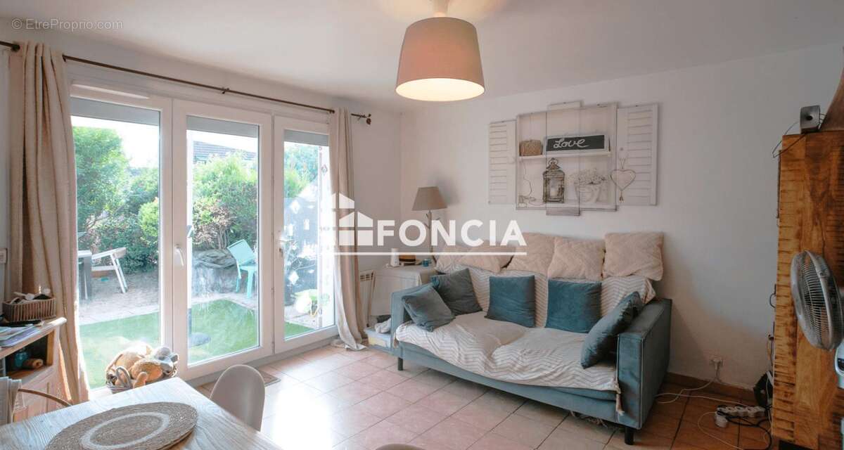 Villeneuve-Saint-Georges, Charmante maison avec jardin et garage - photo 2