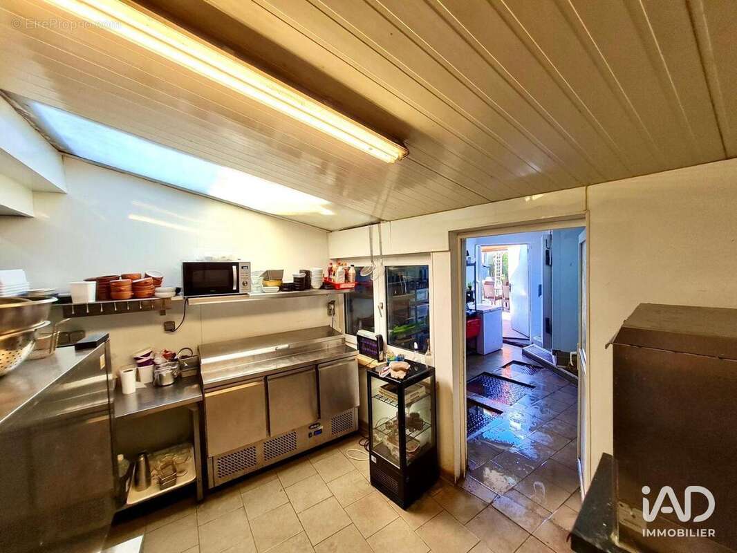 Photo 9 - Commerce à SANTES